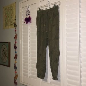 Cute hippie joggers/ lounge pants 🍃🌿🛤